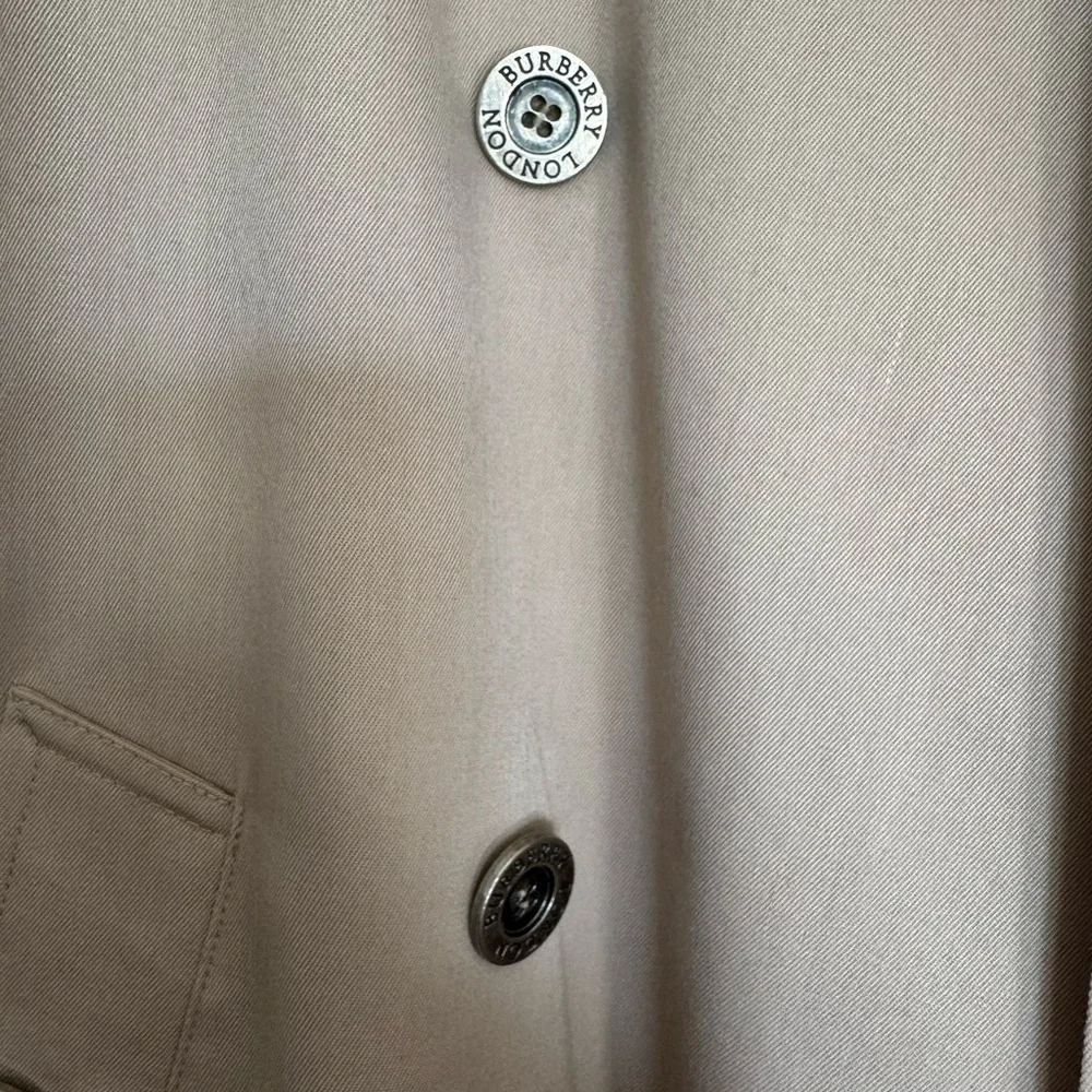 Burberry Beige Trench Coat - Picture 8 of 16
